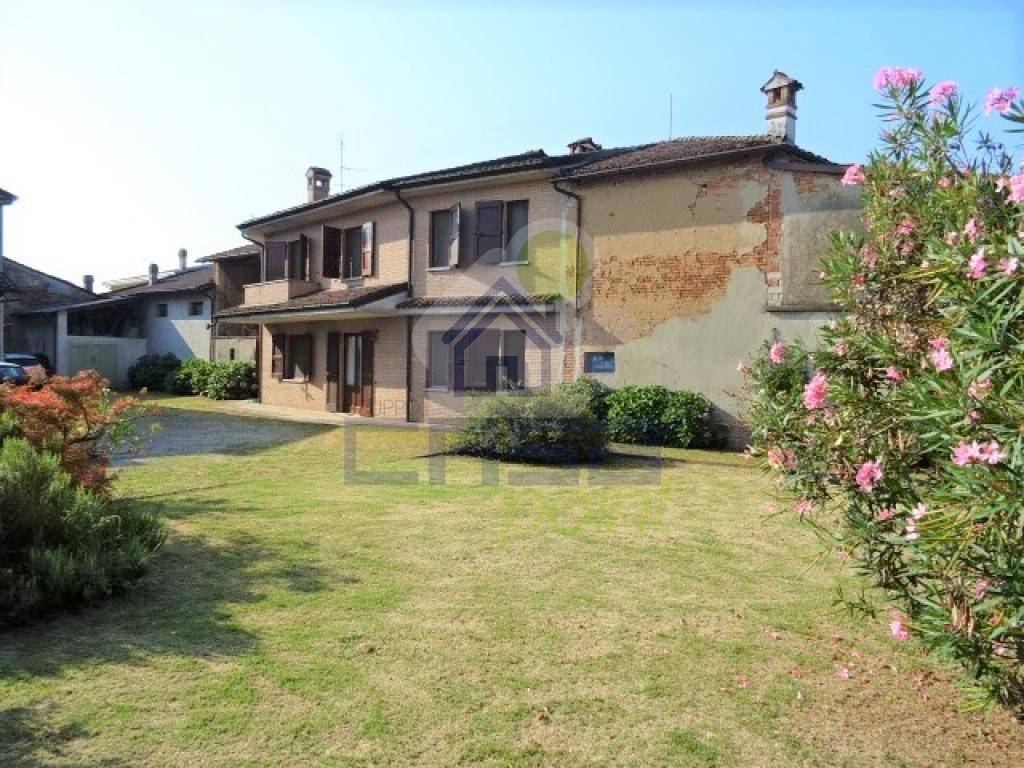 Casa indipendente a Castelnuovo bocca d'adda in Via Roma Castelnuovo Bocca D' Adda - Foto 2