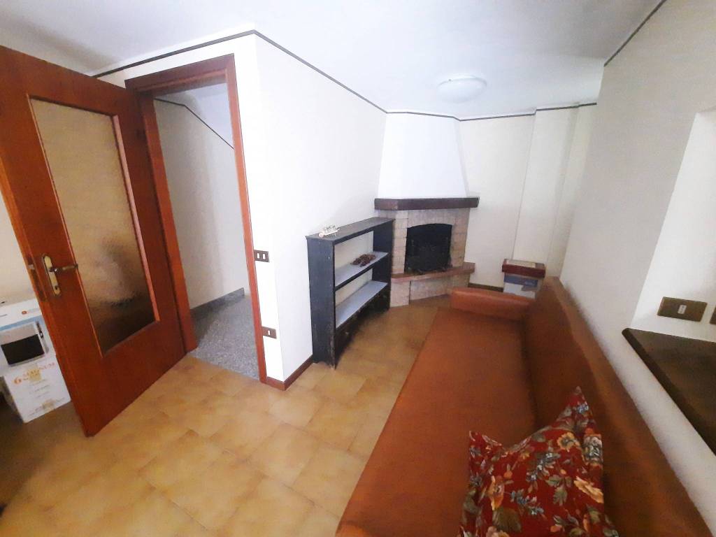 Casa indipendente a Val brembilla in Via Cavaglia - Foto 4
