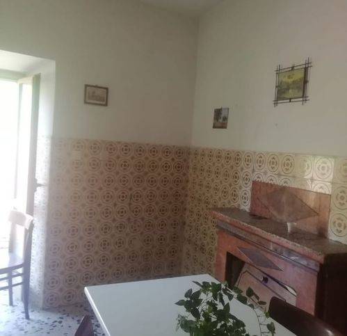 Casa indipendente a Capistrello in Via Del Torrone - Foto 2