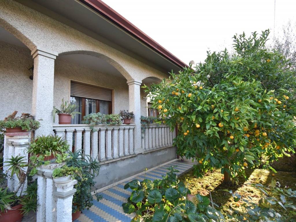 Villa a Pietrasanta in Via Bozza, 16 - Foto 2