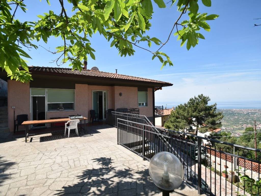 Villa a Pietrasanta in Via Rebuto - Foto 3