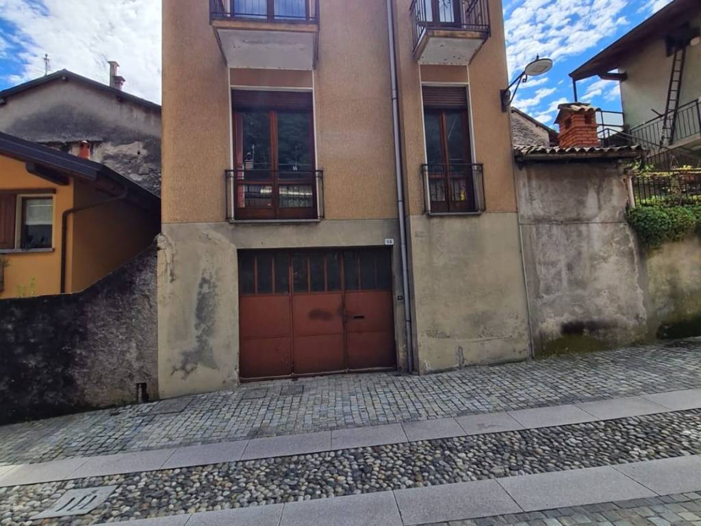 Casa indipendente a Massino visconti in Via Umberto I - Foto 3