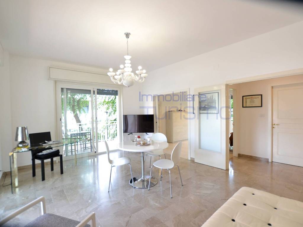 Appartamento a Riccione in Viale Giacomo Puccini - Foto 2