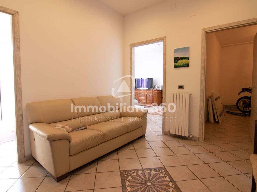 Appartamento a Cosenza in Via Tommaso Arnoni - Foto 3