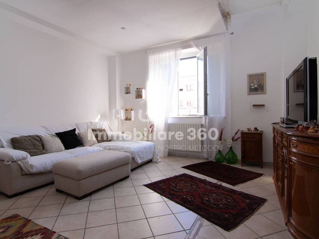 Appartamento a Cosenza in Via Tommaso Arnoni - Foto 5