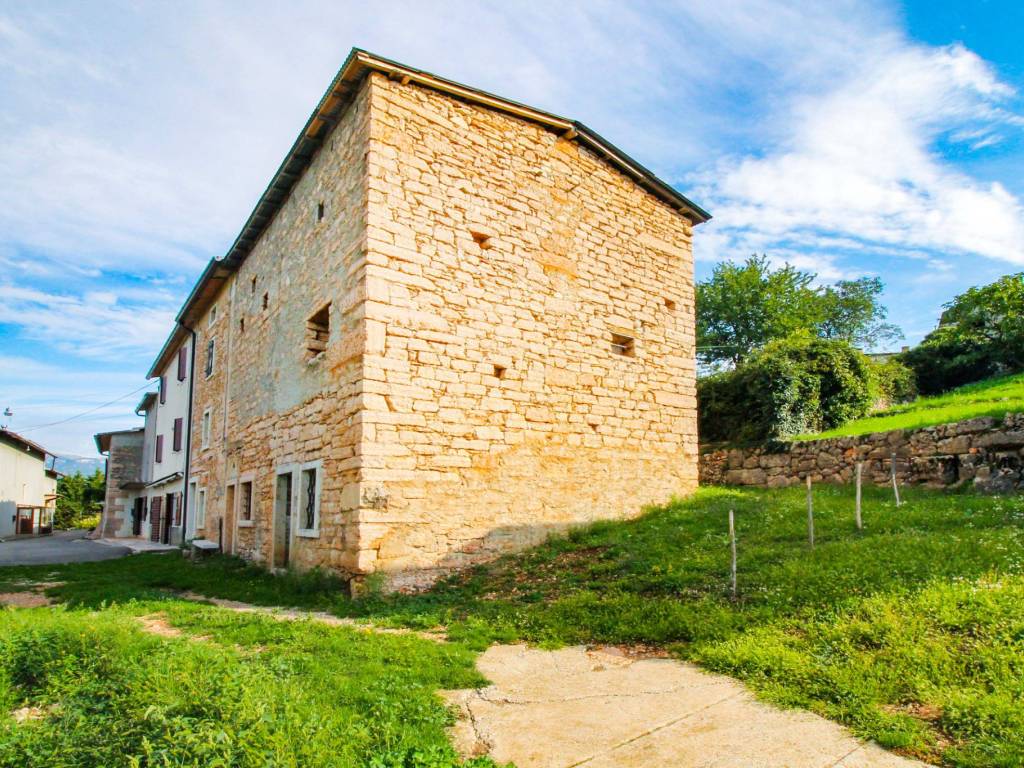 Rustico / casale a Erbezzo in Contrada Costamora, 52 - Foto 5