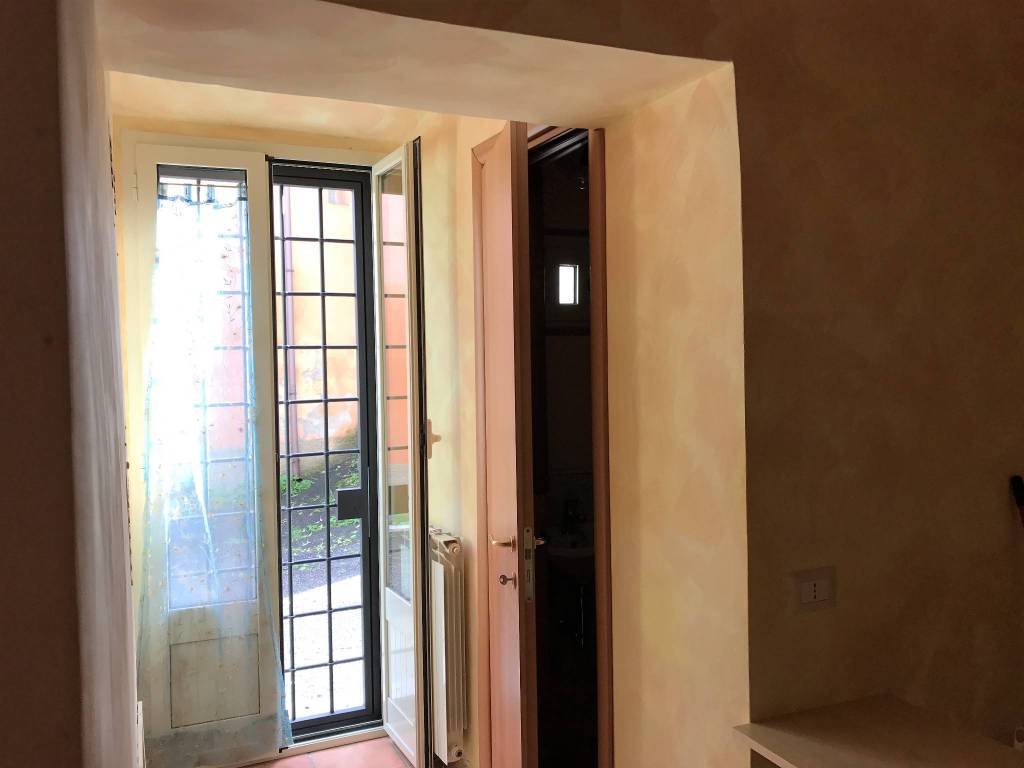 Appartamento a Castel sant'elia in via Papa Pio XII - Foto 2