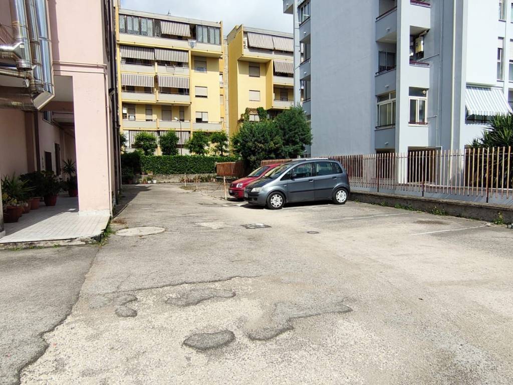 Box / garage a Aversa in Via Torrebianca, 47 - Foto 5