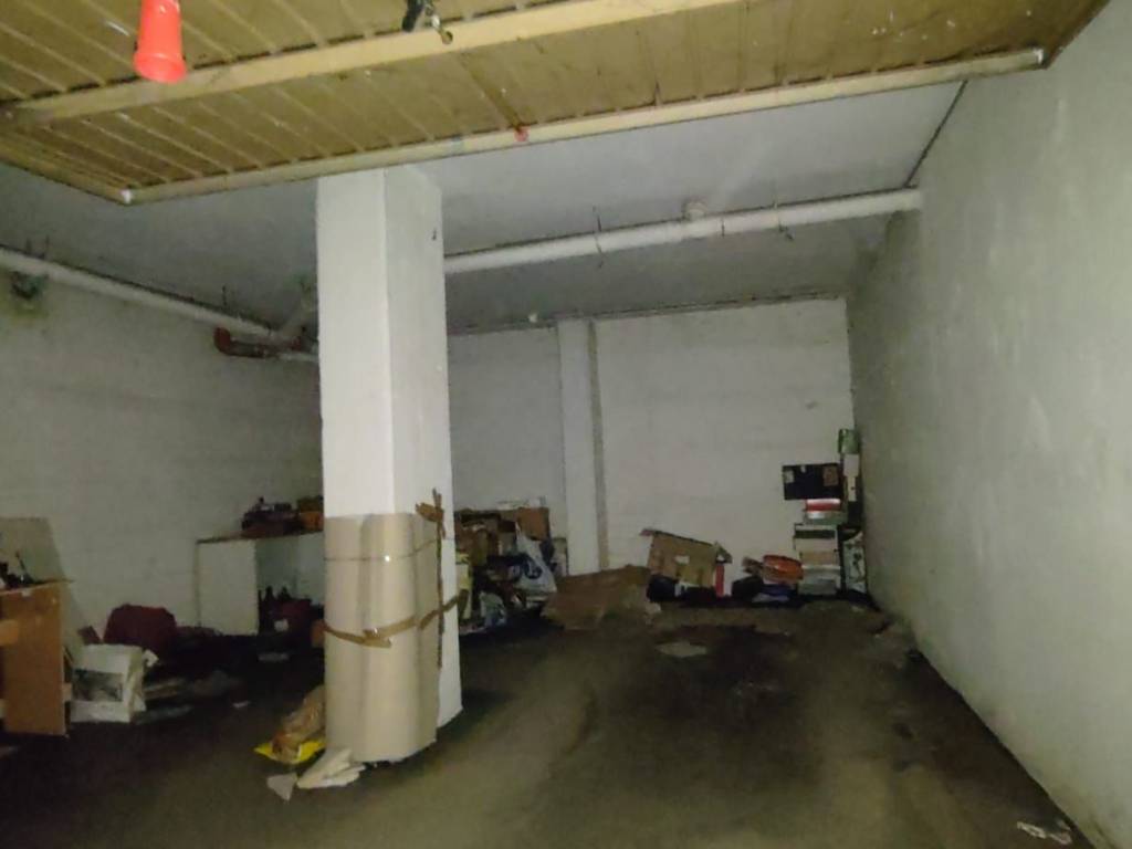 Box / garage a Aversa in Via Torrebianca, 47 - Foto 3