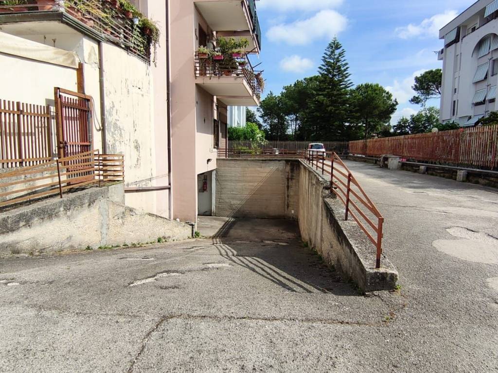 Box / garage a Aversa in Via Torrebianca, 47 - Foto 4