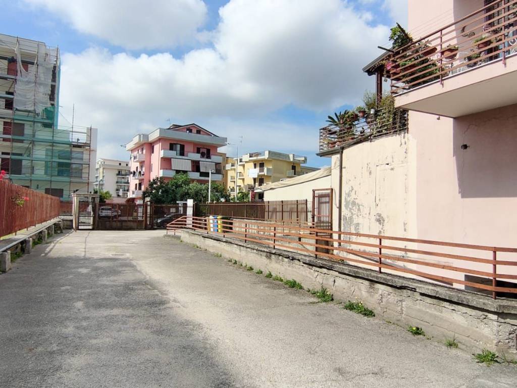 Box / garage a Aversa in Via Torrebianca, 47 - Foto 3