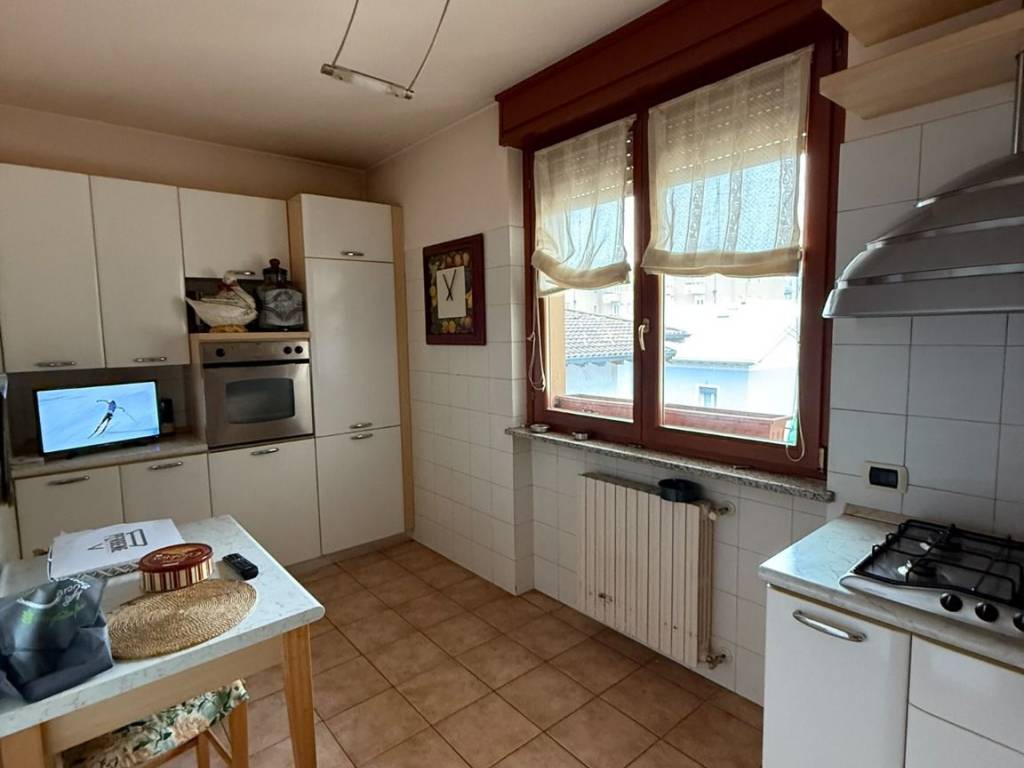 Appartamento a Arona in Via Giovanni Verga, 7 - Foto 5