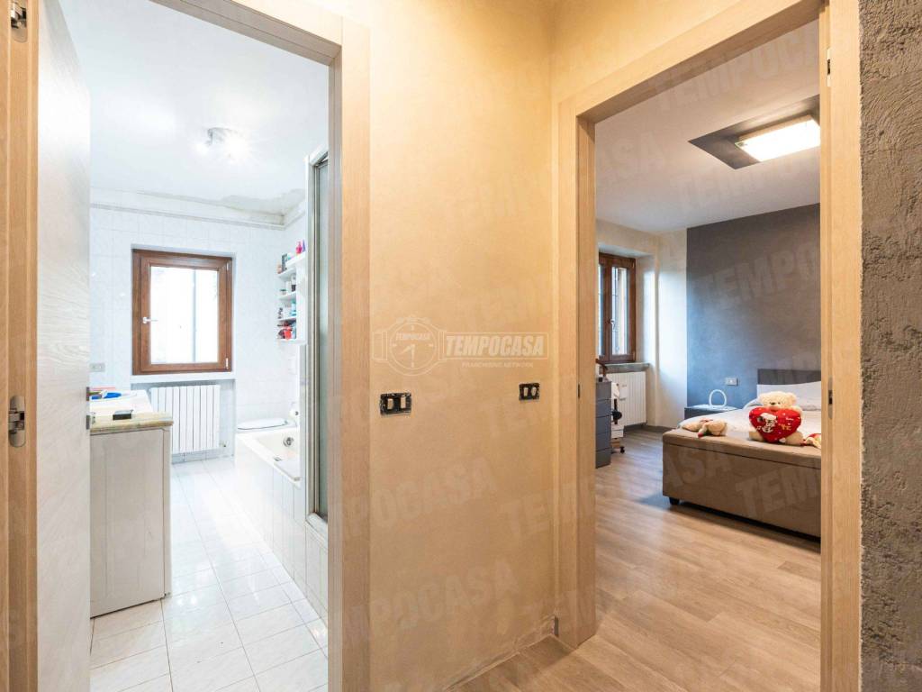 Appartamento a Bosisio parini in Via Giuseppe Parini - Foto 3
