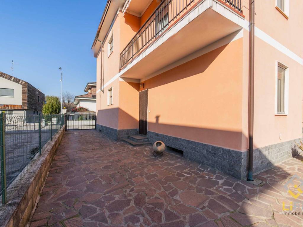 Villa a Novara in Strada Privata Possessione, 22 - Foto 2