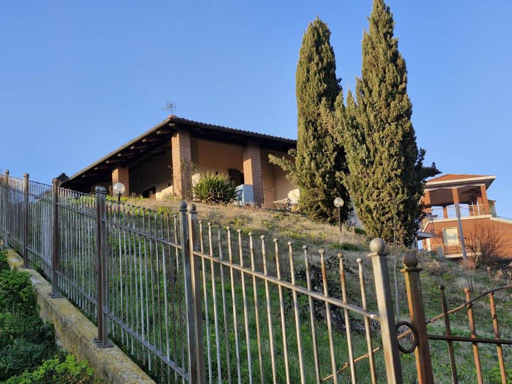 Villa a Canale in Via Monteu Roero - Foto 4