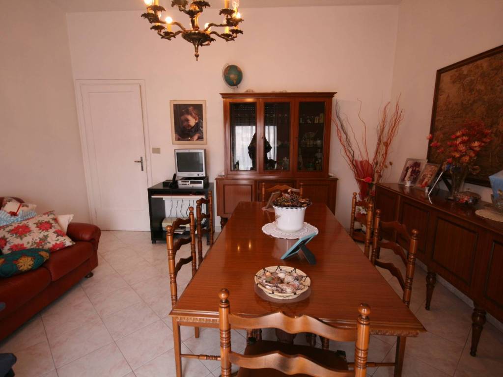 Appartamento a La spezia in Piazza Giuliano Maccione, 5 - Foto 3