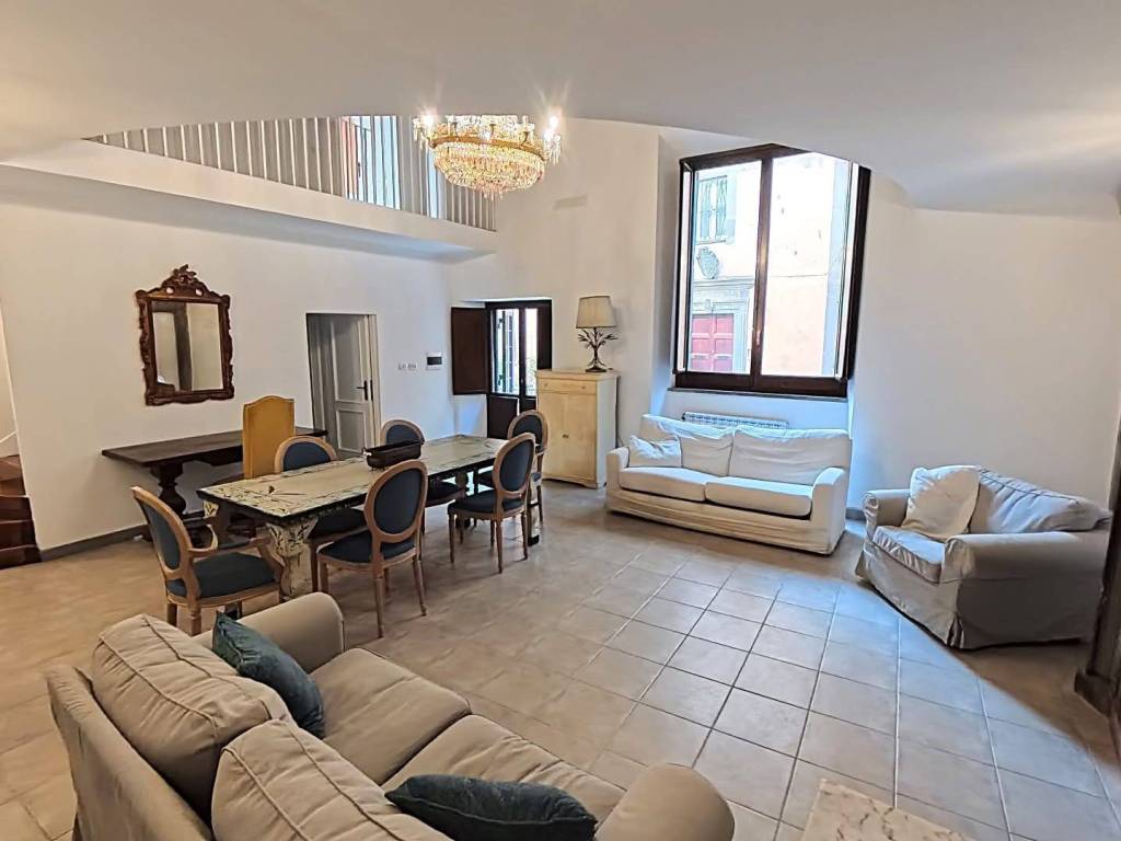 Appartamento a Viterbo in Via Bussi - Foto 4