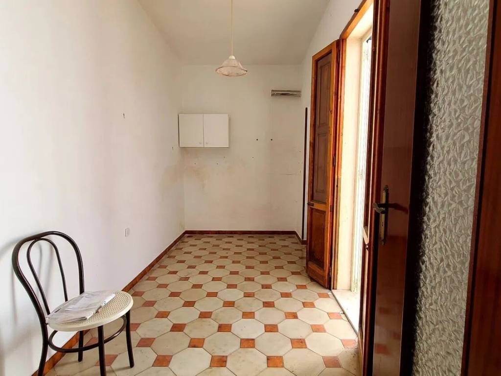 Appartamento a Manduria in Via Per Uggiano - Foto 5