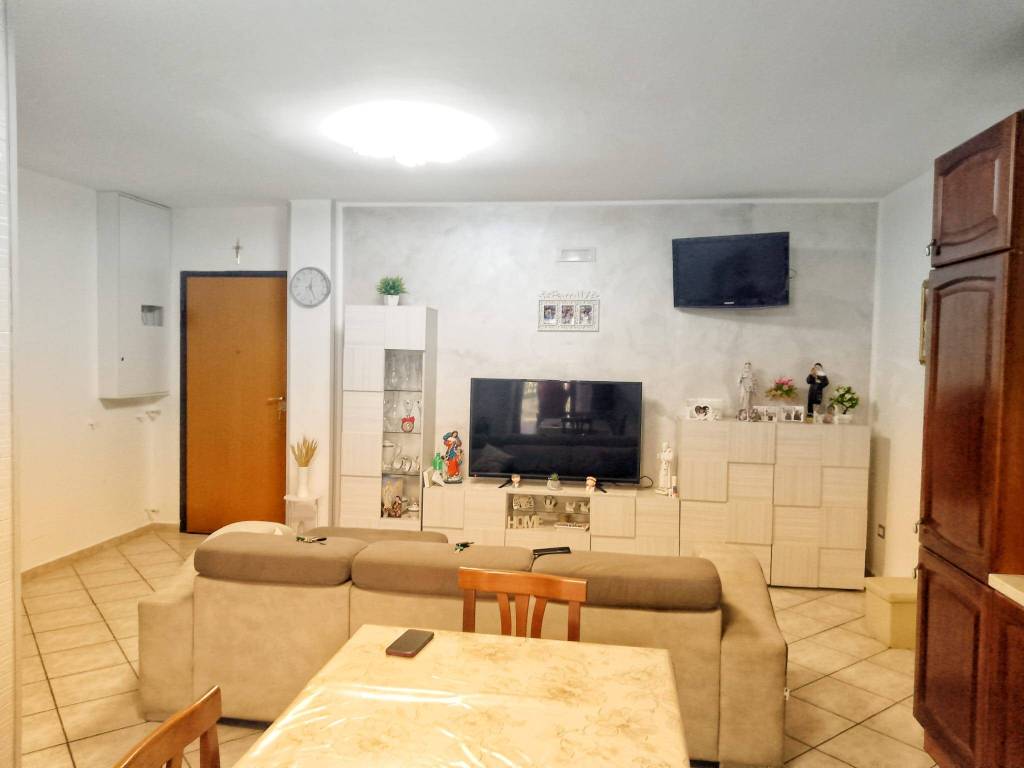 Appartamento a Teverola in Via Cristoforo Colombo - Foto 2