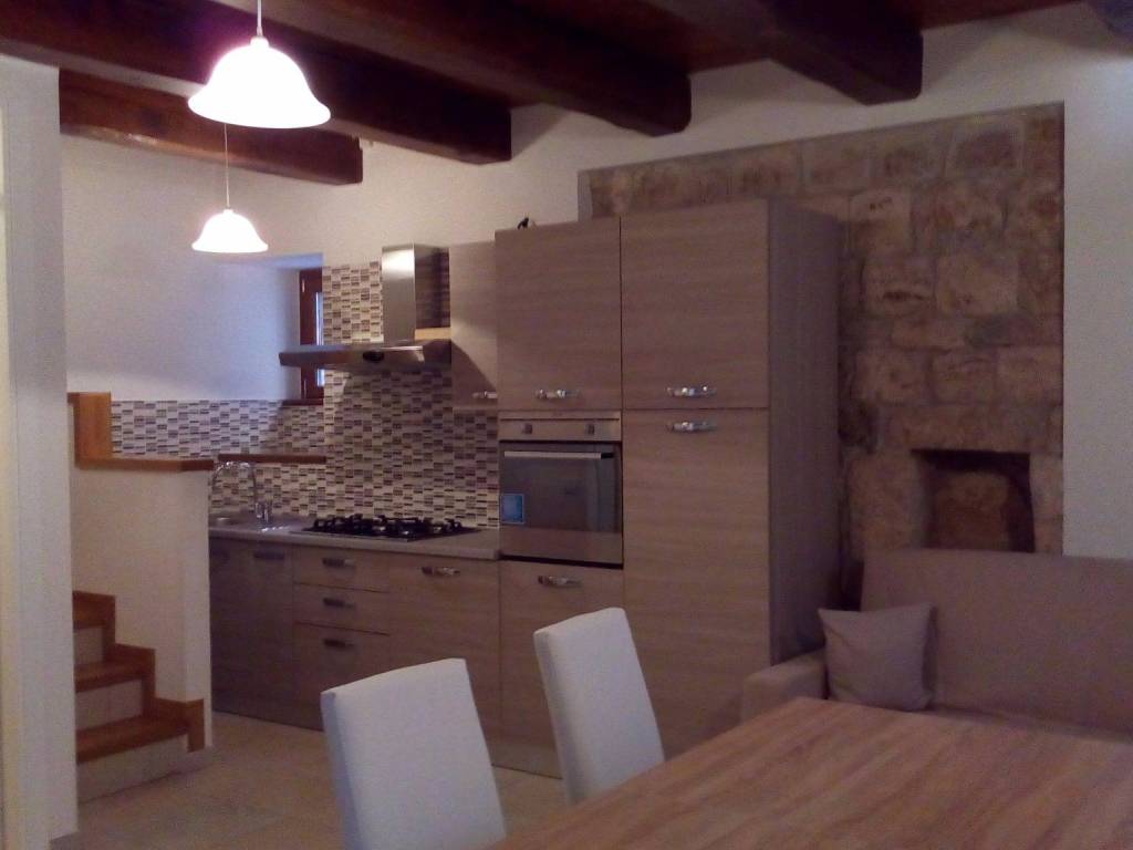 Casa indipendente a Ascoli piceno in Via della Piazzarola - Foto 2