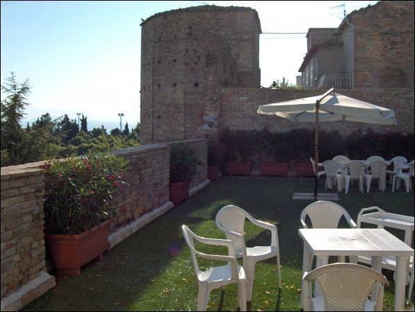 Villa a Montefiore dell'aso in Piazza della Repubblica, 3 - Foto 4