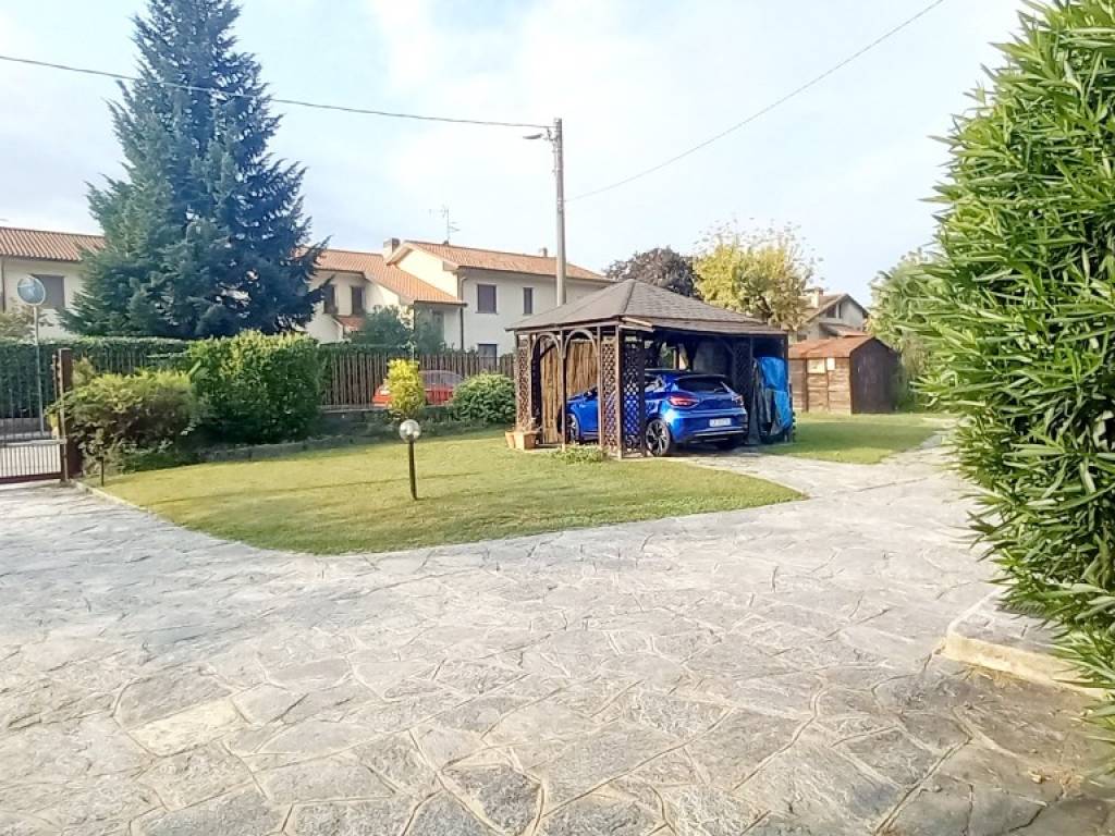 Villa a Cuveglio in Via Gioacchino Rossini, 8 - Foto 2