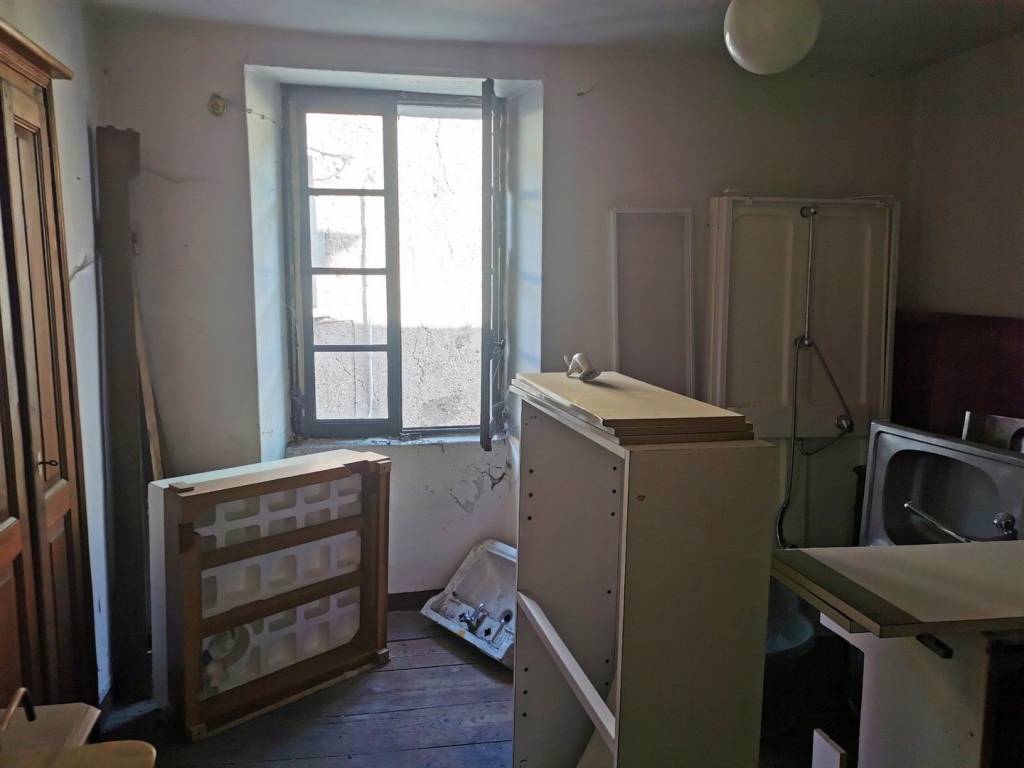 Casa indipendente a Cuasso al monte in Via Roma, 80 - Foto 4