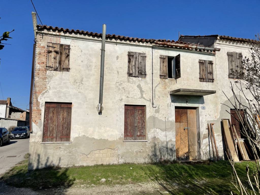 Casa indipendente a Solesino in via muratori - Foto 3