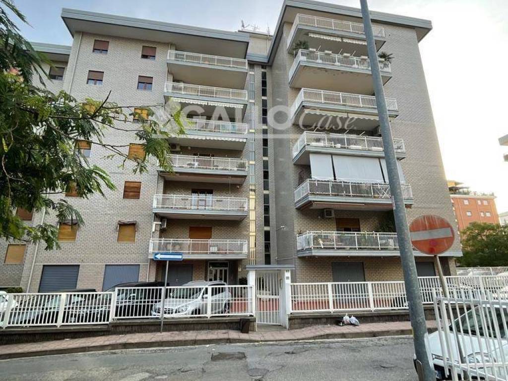 Appartamento a Cosenza in Via Enrico De Nicola, 60 - Foto 2