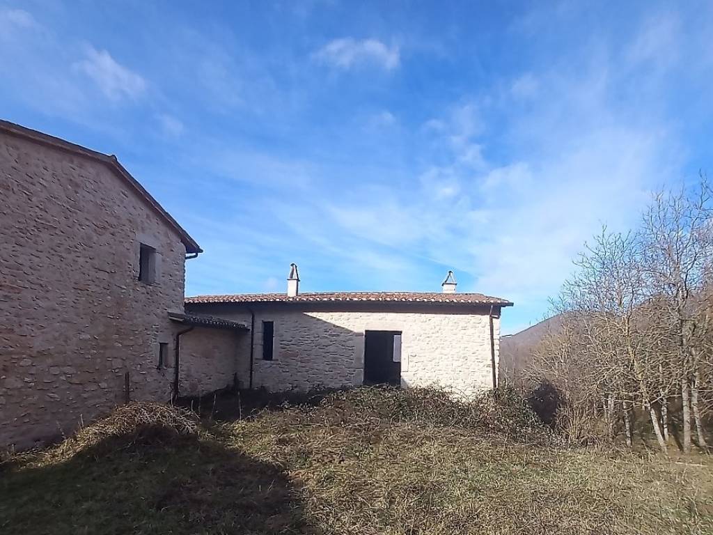 Rustico / casale a Sellano in Località Peneggi - Foto 3