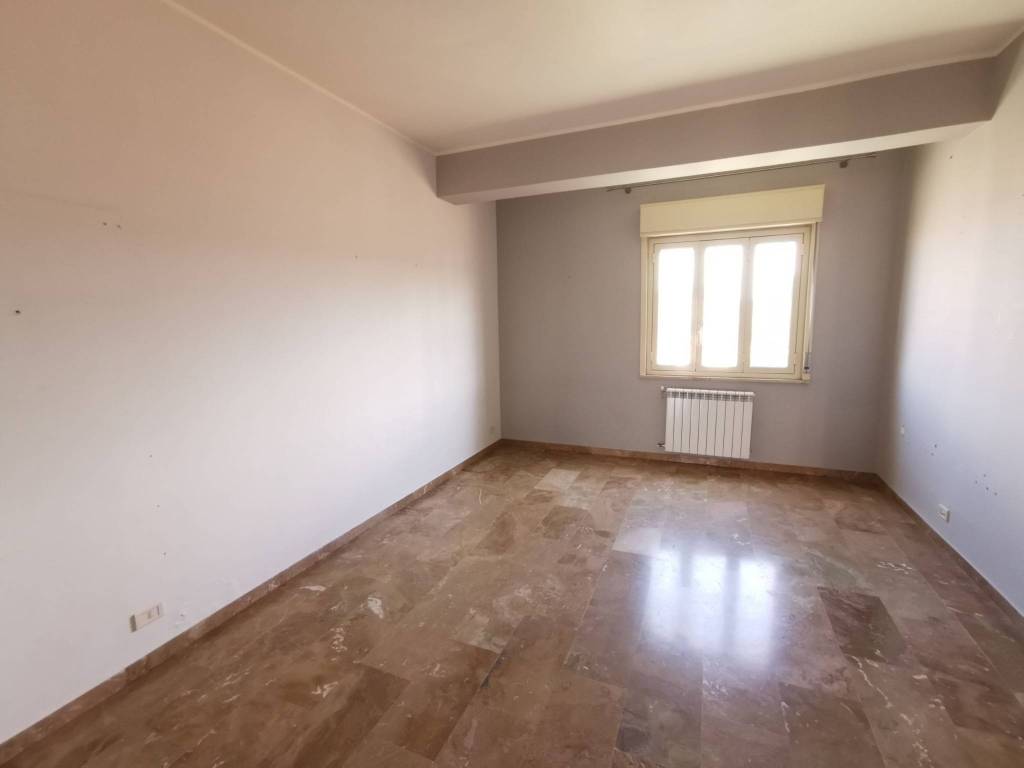 Appartamento a Barcellona pozzo di gotto in Via Longano, 99 - Foto 2