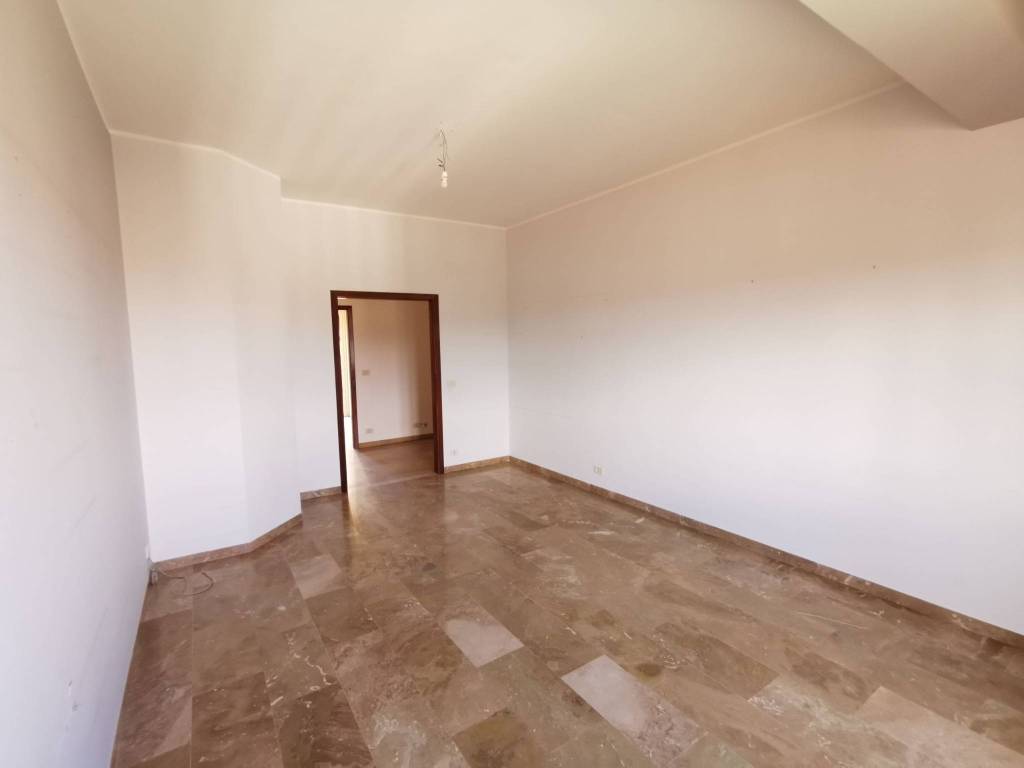 Appartamento a Barcellona pozzo di gotto in Via Longano, 99 - Foto 3