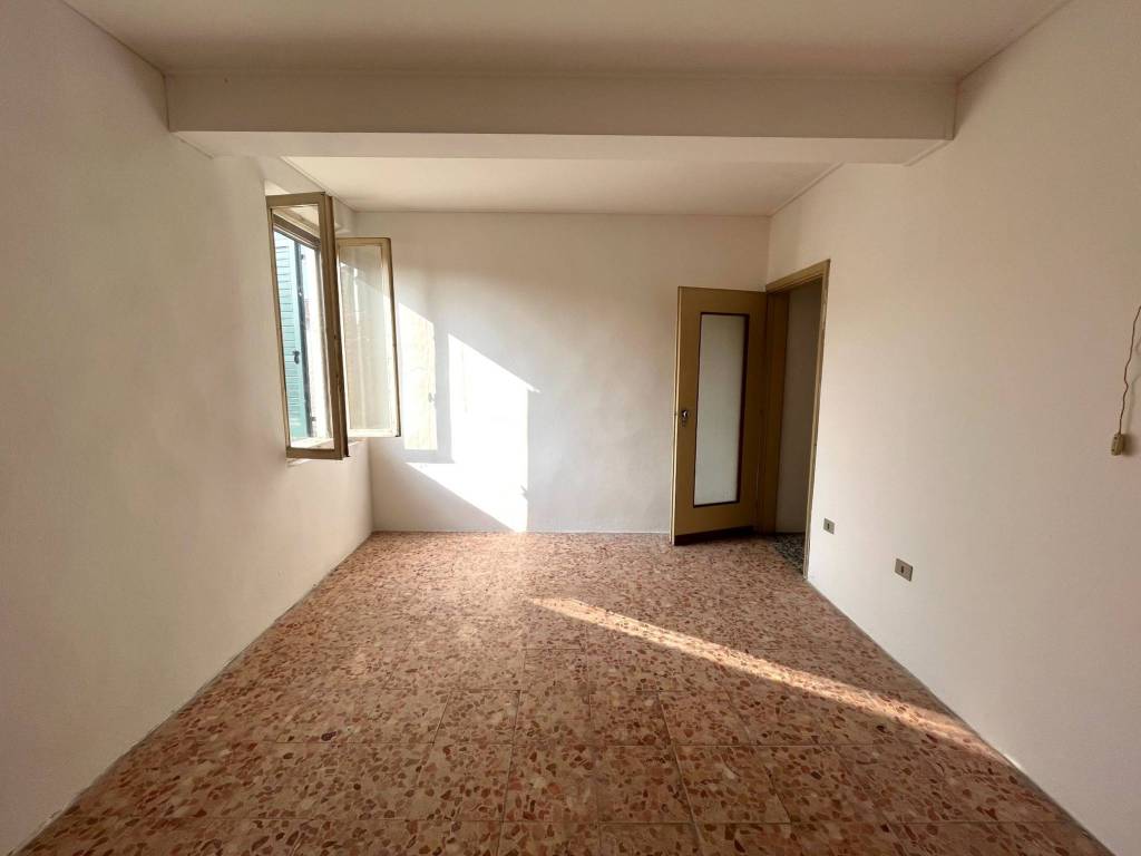 Appartamento a Curtatone in Via Guglielmo Marconi, 86 - Foto 4