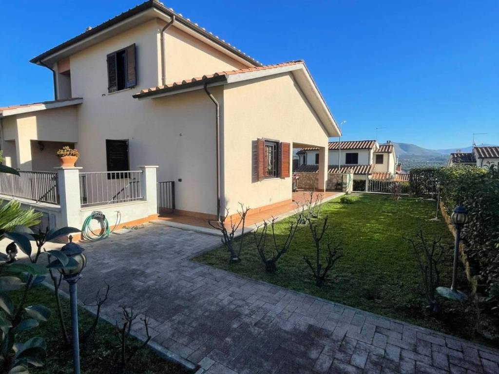 Villa a Fara in sabina in viale dell unita d italia - Foto 2