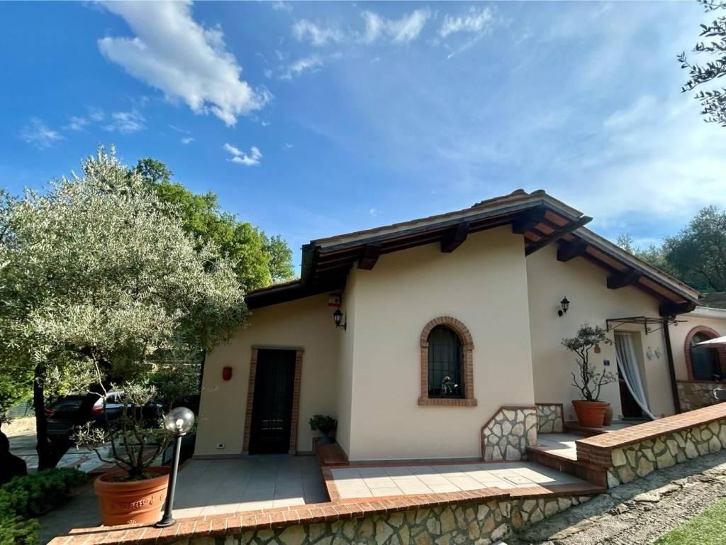 Villa a Serravalle pistoiese in Via Marlianese - Foto 2