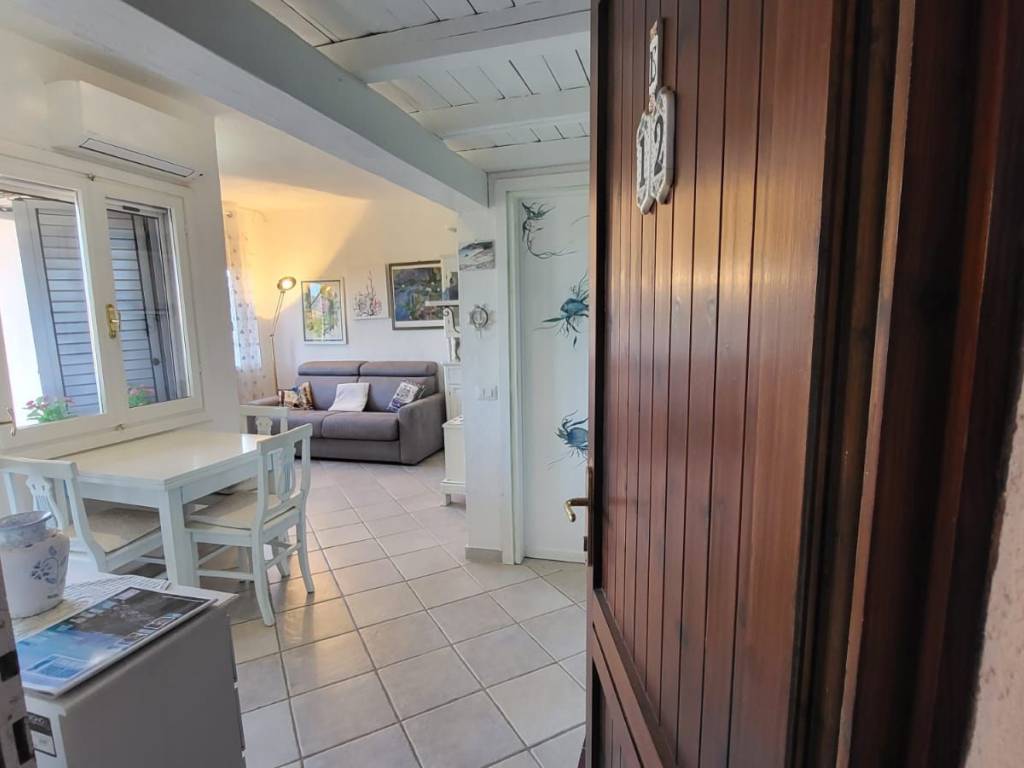 Appartamento a Loiri porto san paolo in Via La Maddalena - Foto 2