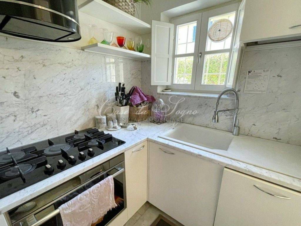 Casa indipendente a Forte dei marmi in Via Salvador Allende - Foto 5