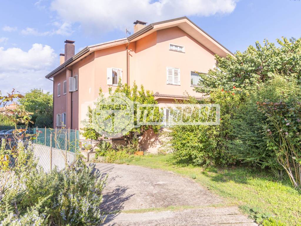 Appartamento a Ceccano in Via Madonna del Carmine, 59 - Foto 4