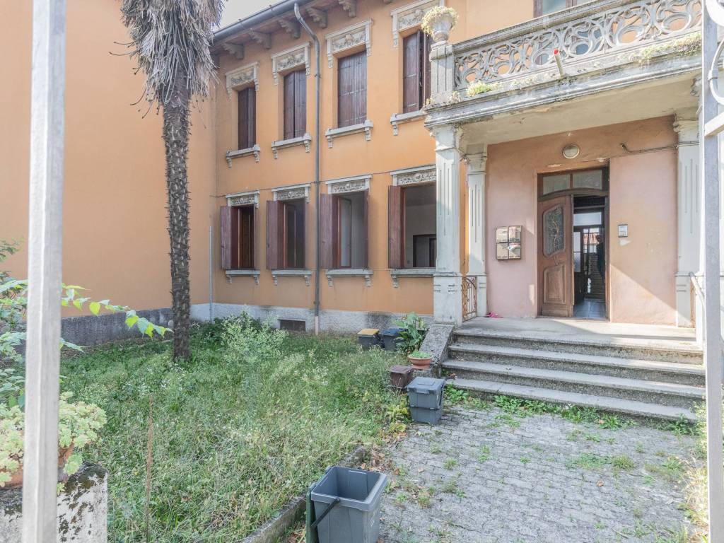 Villa a Udine in Viale Palmanova, 147 - Foto 3