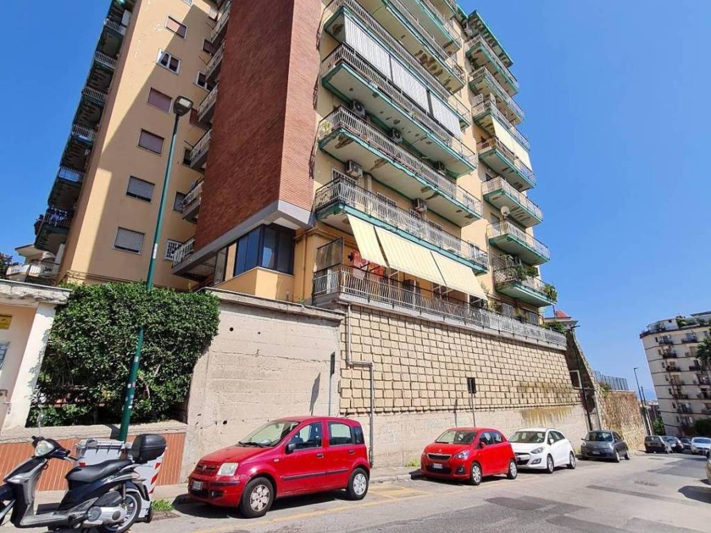 Appartamento a Napoli in Via San Giacomo dei Capri, 82 - Foto 2
