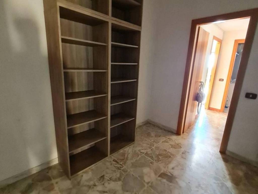 Appartamento a Napoli in Via San Giacomo dei Capri, 82 - Foto 3
