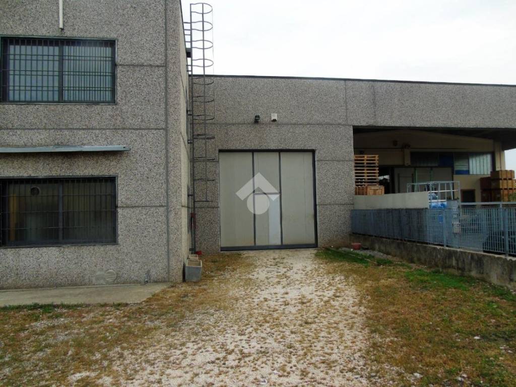 Immobile a Azzano mella in VIA DELL'ARTIGIANATO, 47 - Foto 2