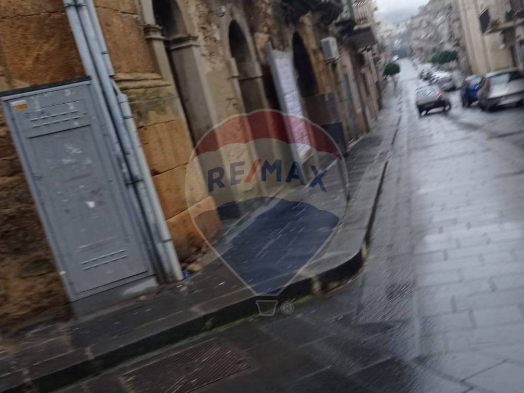 Casa indipendente a San michele di ganzaria in PIAZZA VITTORIO EMANUELE, 4 - Foto 3