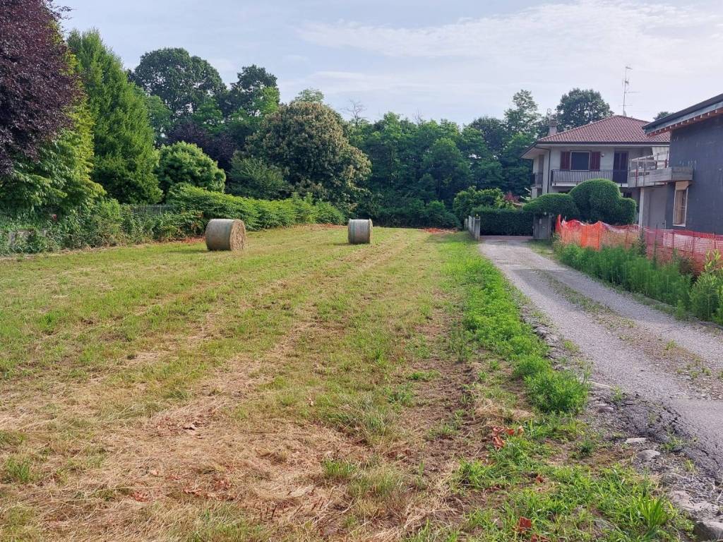 Terreno a Borgomanero in Via Giuseppe Verdi - Foto 3