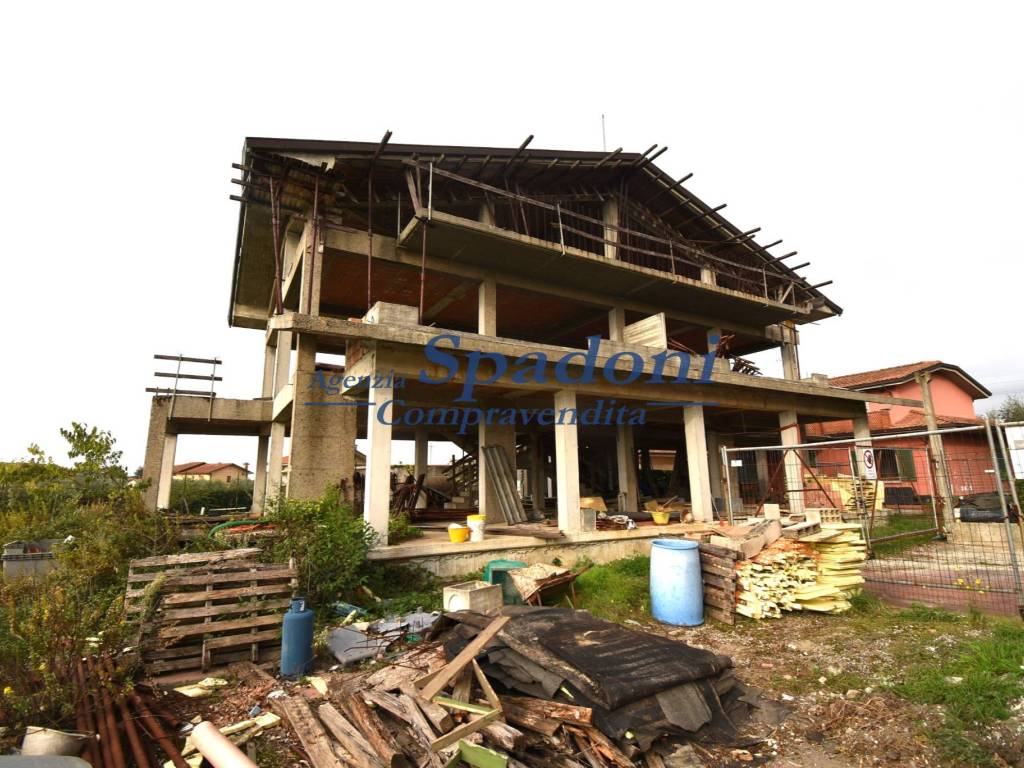 Villa a Monsummano terme in Via Jurij Gagarin - Foto 4