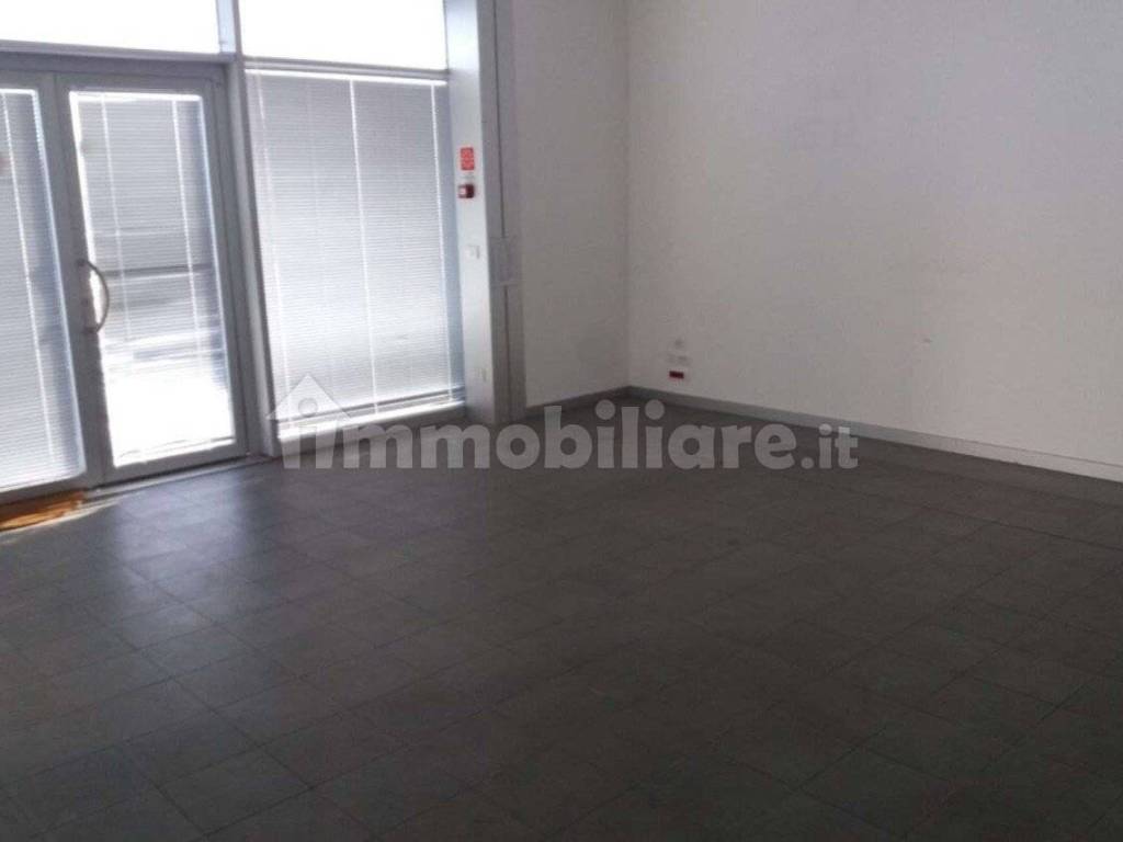 Immobile a Osimo in Via dell'Industria, 1 - Foto 2