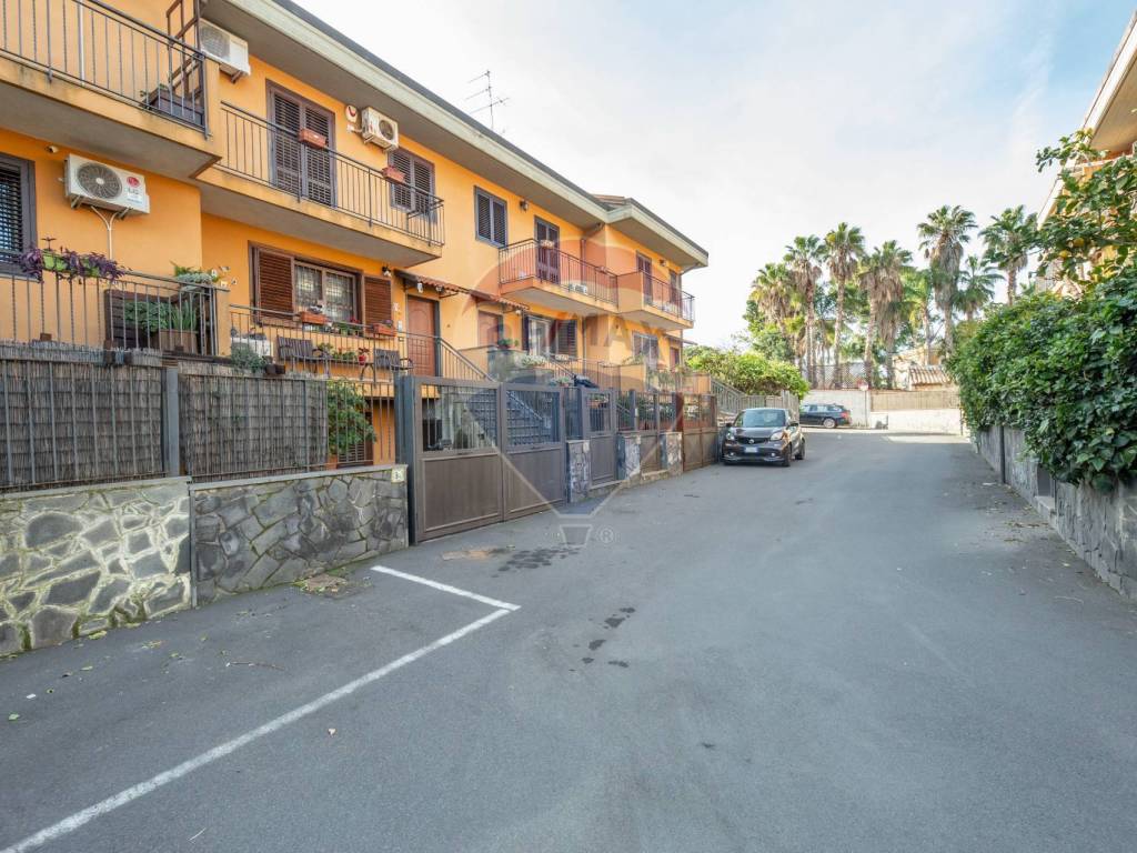 Villetta a schiera a Catania in Via del Tavoliere, 37 - Foto 2