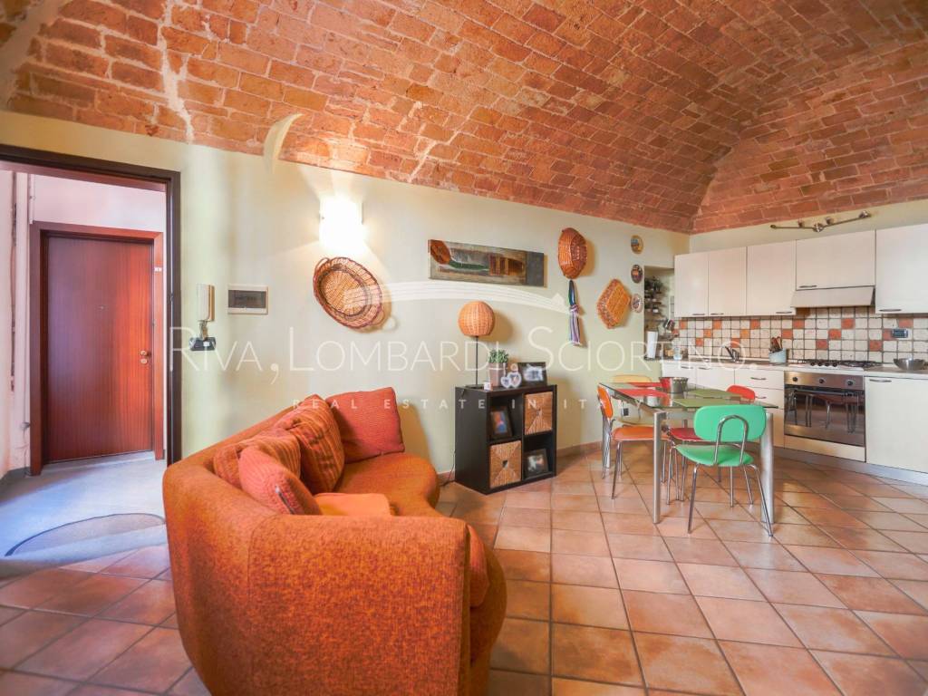 Appartamento a Asti in Via Angelo Brofferio, 153 - Foto 3