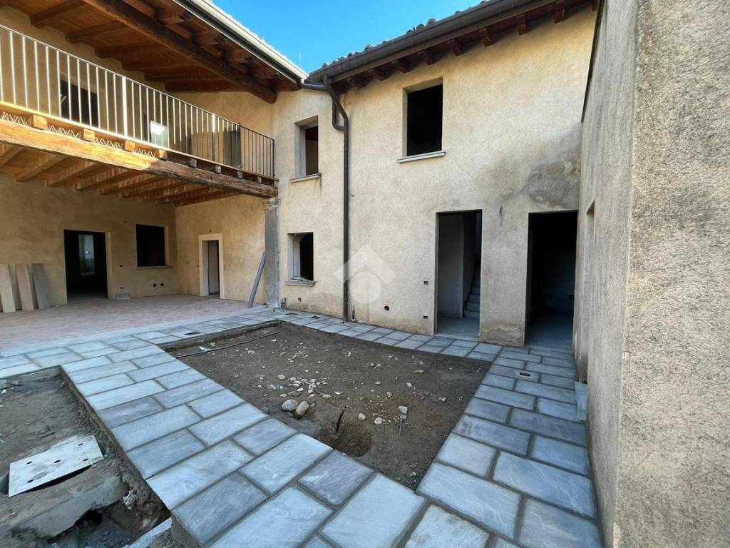 Villetta a schiera a Cazzago san martino in via canevetto, 16 - Foto 2