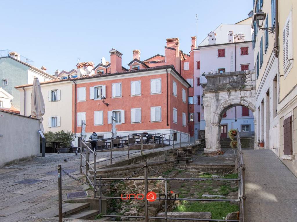 Attico / mansarda a Trieste in Piazzetta San Silvestro, 2 - Foto 1